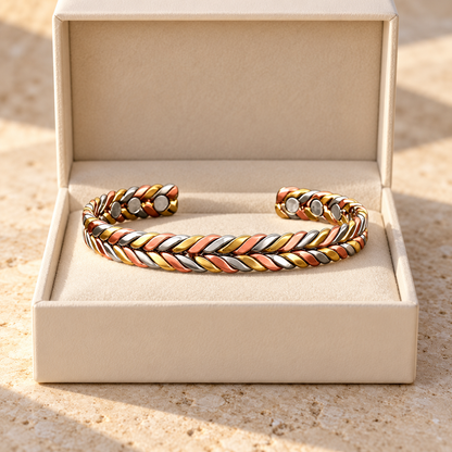 TRIANA| Pulsera Rígida de Cobre Trenzada Tricolor con Imanes